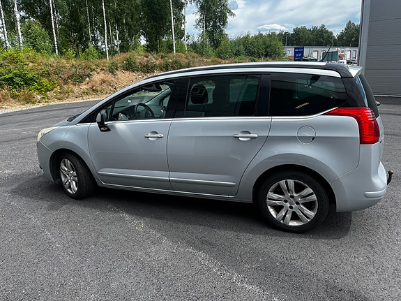 Peugeot 5008 3 of 3