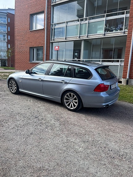 BMW 318d 6 of 6