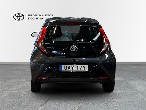Toyota Aygo 5 of 18