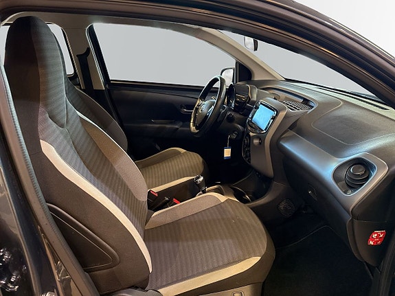 Toyota Aygo 7 of 18
