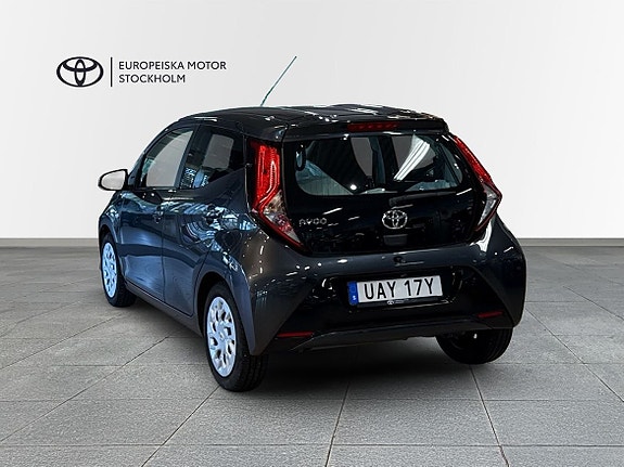 Toyota Aygo 3 of 18