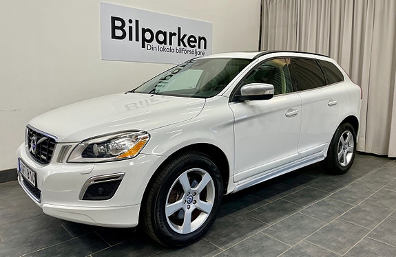 Volvo XC60 2 of 22