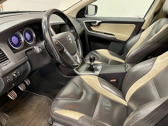 Volvo XC60 6 of 22