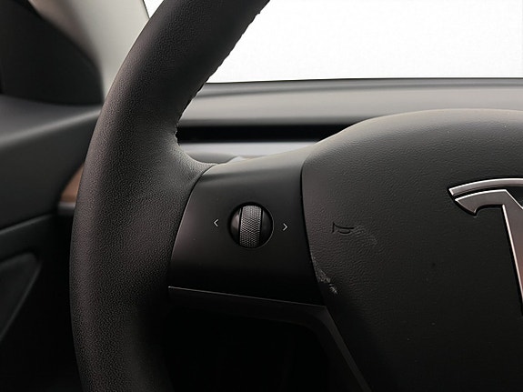 Tesla Model 3 19 of 30