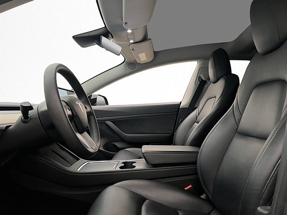 Tesla Model 3 12 of 30