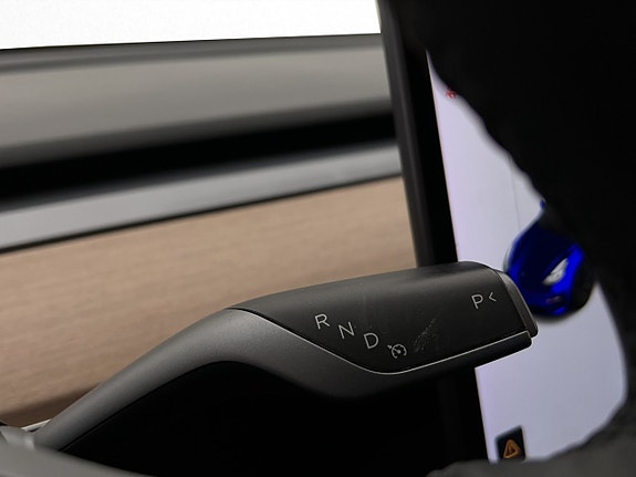 Tesla Model 3 21 of 30