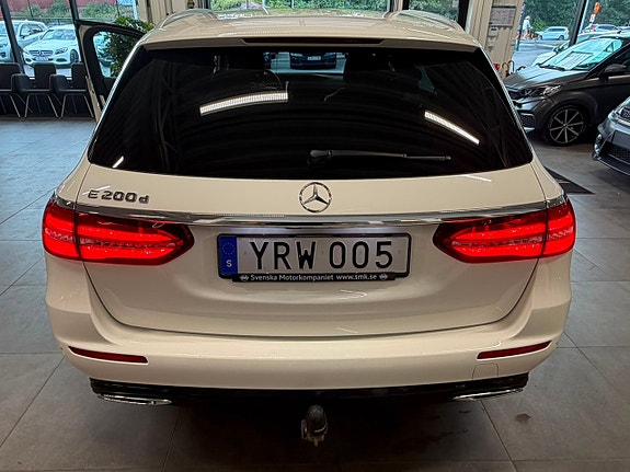 Mercedes-Benz E200 6 of 30