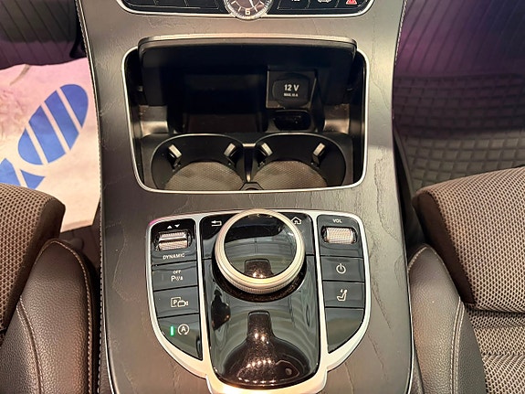Mercedes-Benz E200 29 of 30