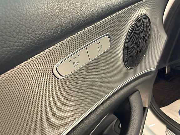 Mercedes-Benz E200 20 of 30