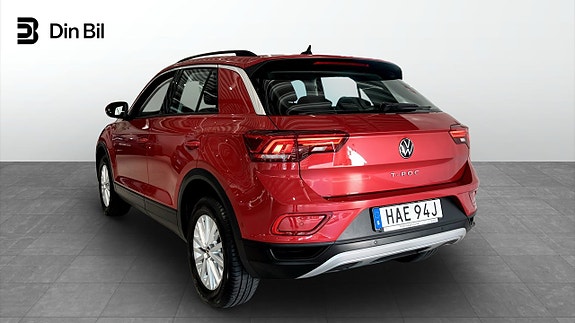 Volkswagen T-Roc 3 of 14