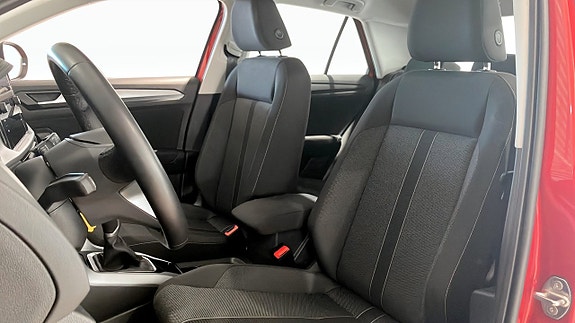 Volkswagen T-Roc 8 of 14