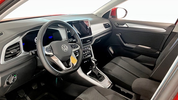 Volkswagen T-Roc 7 of 14