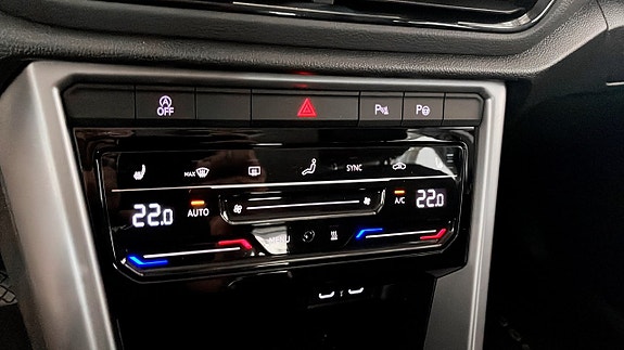 Volkswagen T-Roc 13 of 14