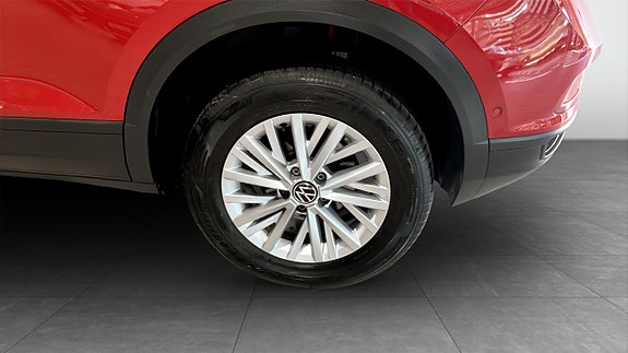 Volkswagen T-Roc 6 of 14