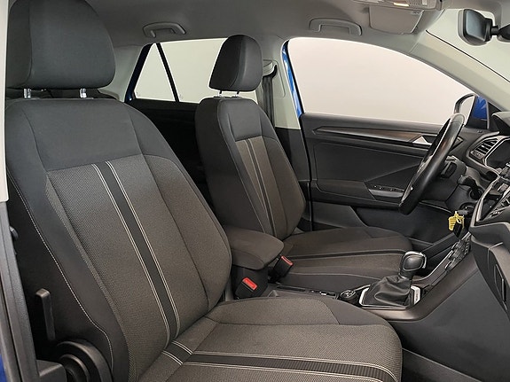 Volkswagen T-Roc 14 of 23