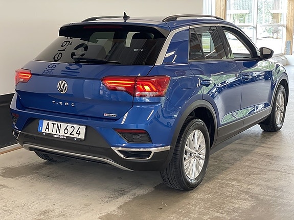 Volkswagen T-Roc 7 of 23