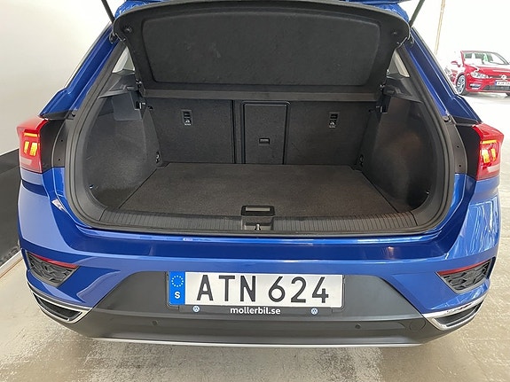 Volkswagen T-Roc 9 of 23