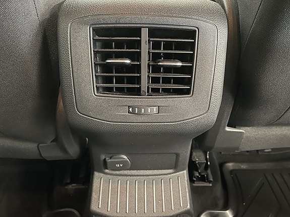 Volkswagen T-Roc 23 of 23
