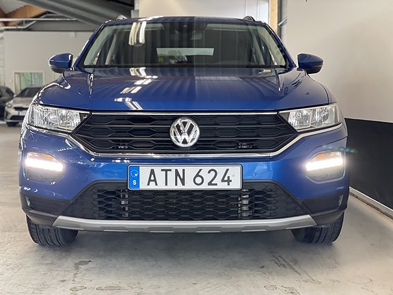 Volkswagen T-Roc 3 of 23