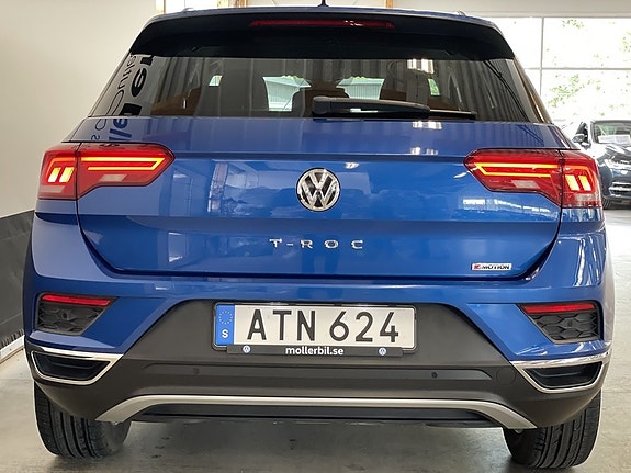 Volkswagen T-Roc 8 of 23