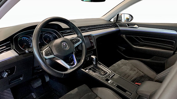 Volkswagen Passat 7 of 18