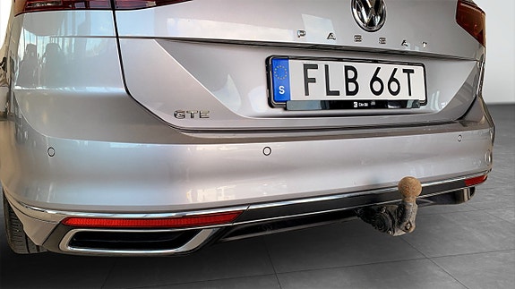 Volkswagen Passat 14 of 18
