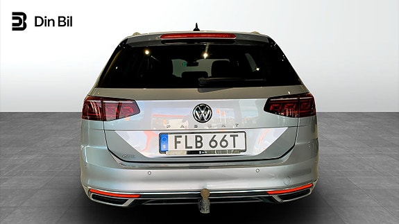 Volkswagen Passat 5 of 18