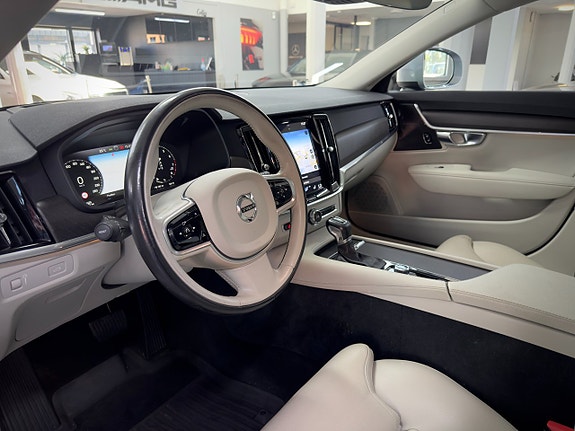 Volvo V90 Cross Country 15 of 22
