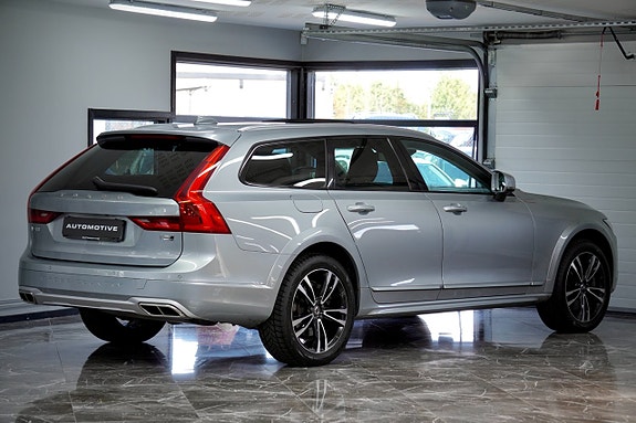 Volvo V90 Cross Country 5 of 22