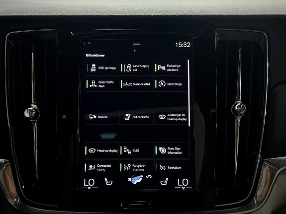 Volvo V90 Cross Country 21 of 22