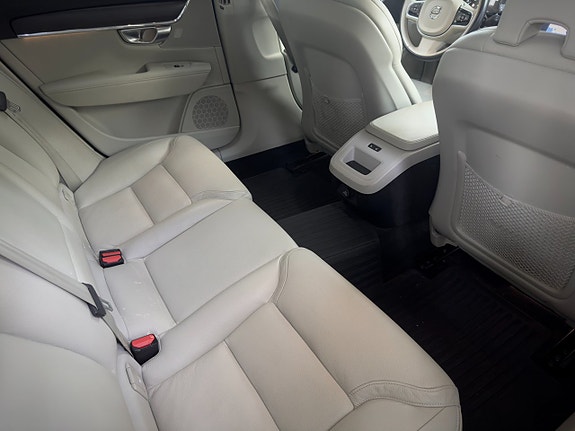 Volvo V90 Cross Country 18 of 22