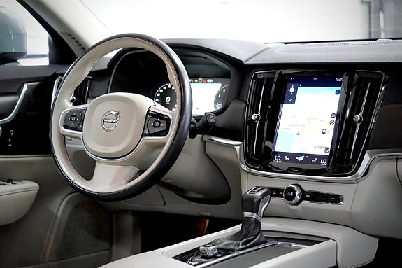 Volvo V90 Cross Country 10 of 22