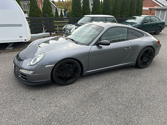 Porsche 911 Carrera 2 of 7