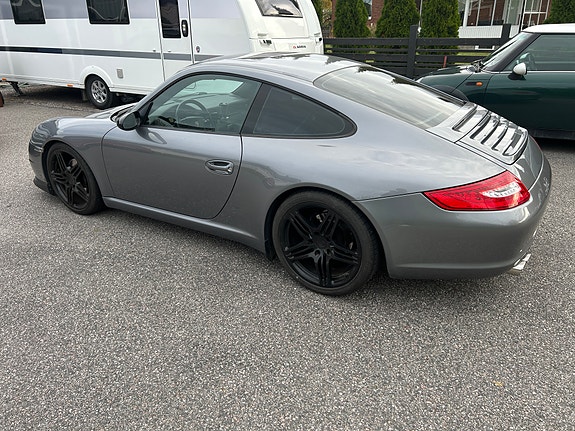 Porsche 911 Carrera 7 of 7