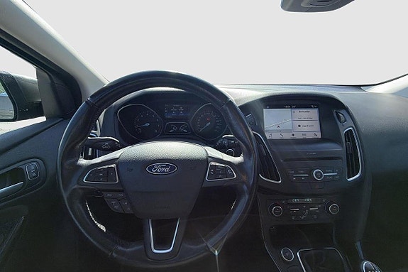 Ford Focus 10 of 15
