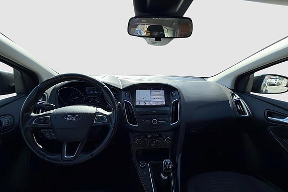 Ford Focus 9 of 15