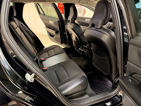Volvo V60 14 of 15