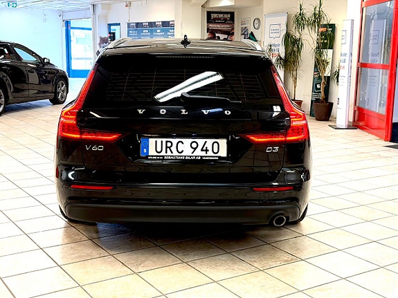 Volvo V60 4 of 15