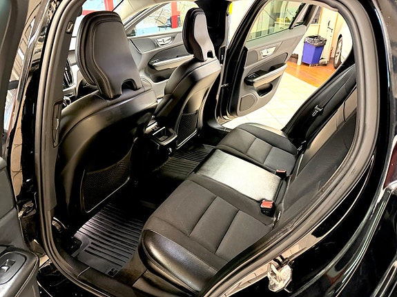Volvo V60 15 of 15