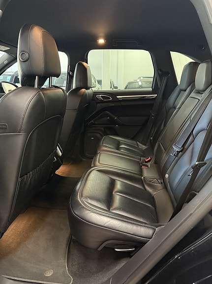 Porsche Cayenne 22 of 22