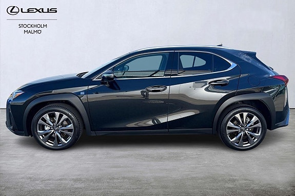 Lexus UX300h 3 of 24