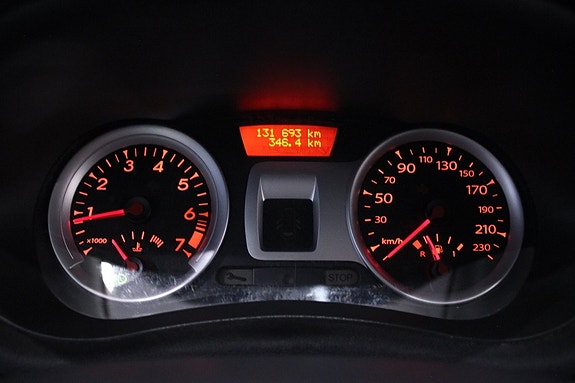 Renault Clio 23 of 27