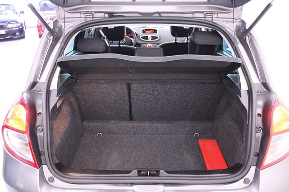 Renault Clio 22 of 27
