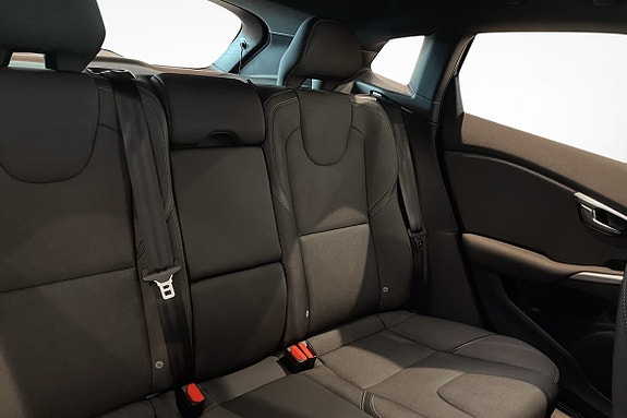 Volvo V40 Cross Country 10 of 10