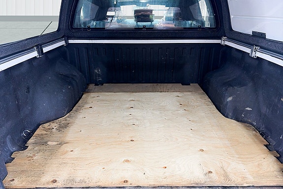 Volkswagen Amarok 21 of 21