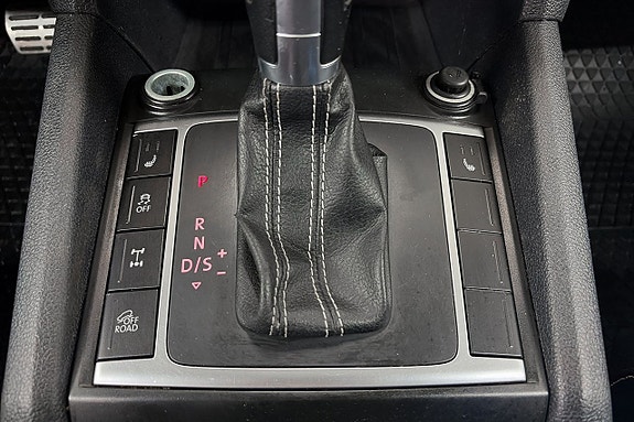 Volkswagen Amarok 12 of 21
