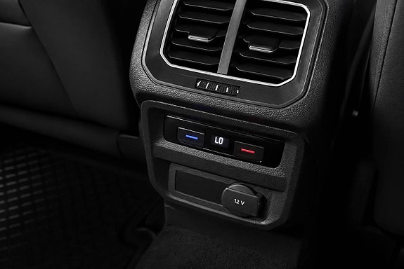Volkswagen Tiguan 10 of 21