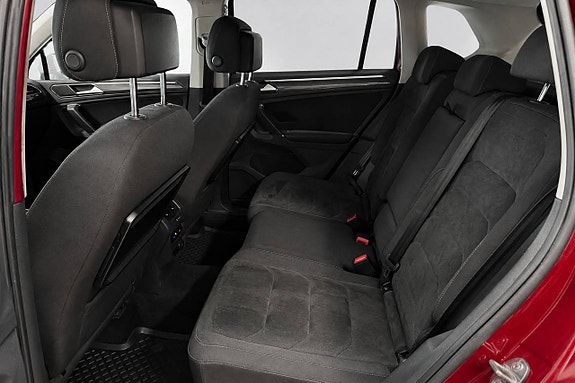 Volkswagen Tiguan 12 of 21