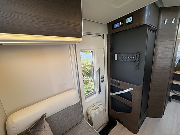 Adria MATRIX SUPREME 670 SL - Fiat MultiJet3 180HP (131 kW) HD 44H 9 of 19