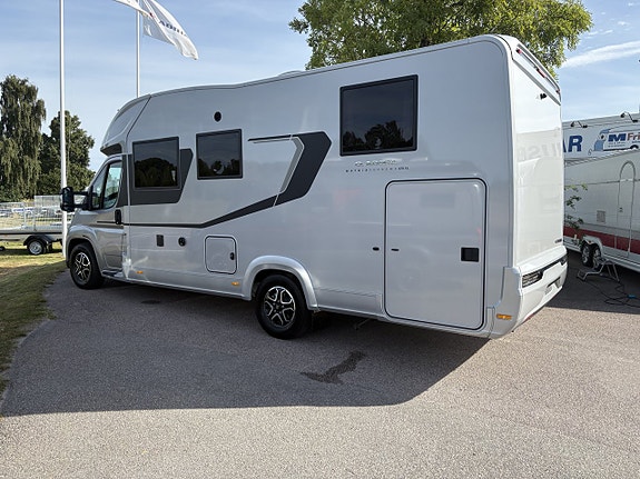 Adria MATRIX SUPREME 670 SL - Fiat MultiJet3 180HP (131 kW) HD 44H 2 of 19